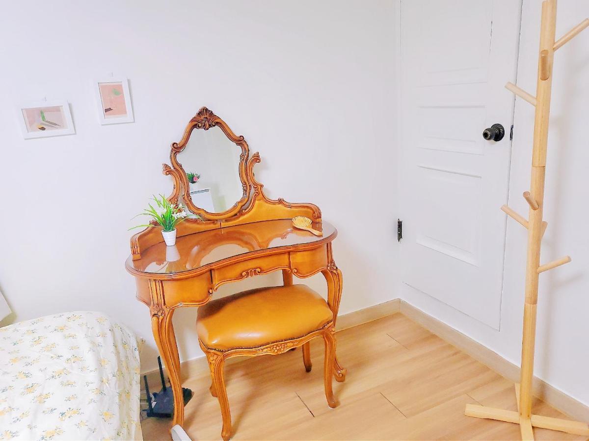 Отель Jenny House Сеул Экстерьер фото
